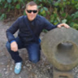 Meet your Posher, Jenő